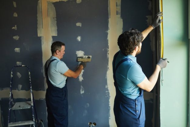 pro-painter Advantages of Hiring a Professional Painter